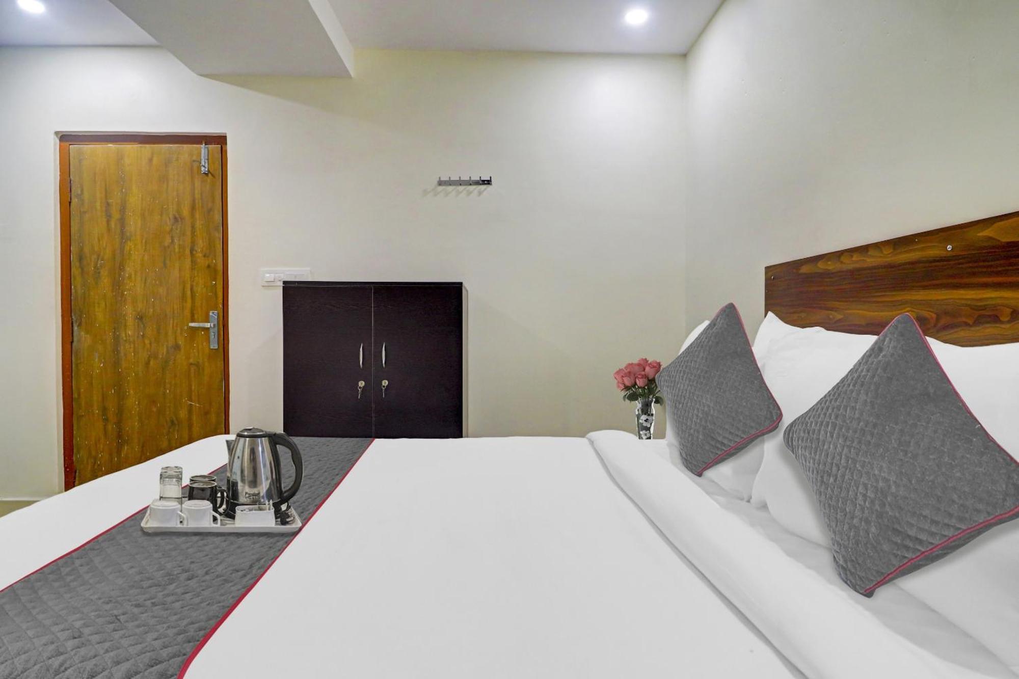 فندق Collection O White Riviera Near Kondapur حيدر أباد المظهر الخارجي الصورة